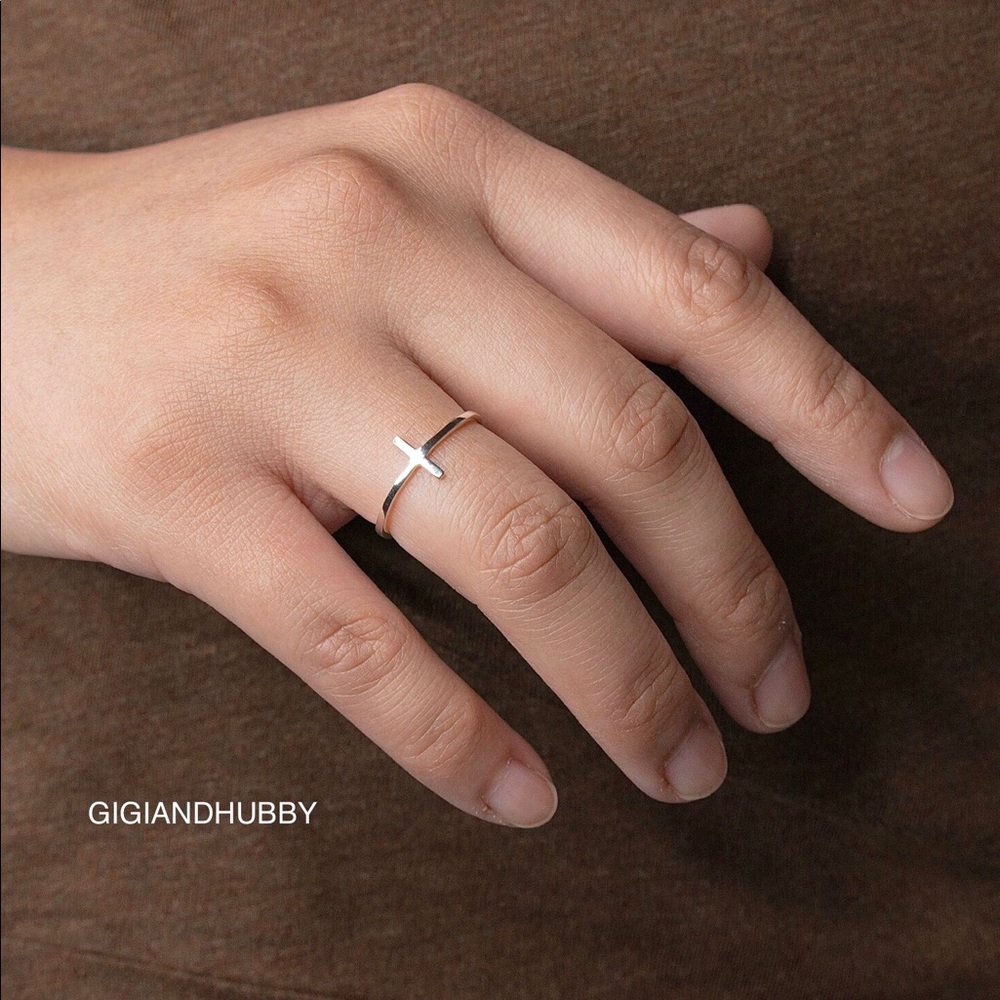 Sterling silver sideways Cross 925 Ring